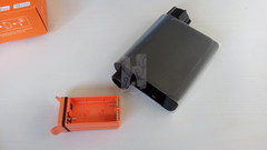 Contents and presentation of the battery compartment of the Sonoff SWV-BSP watering programmer